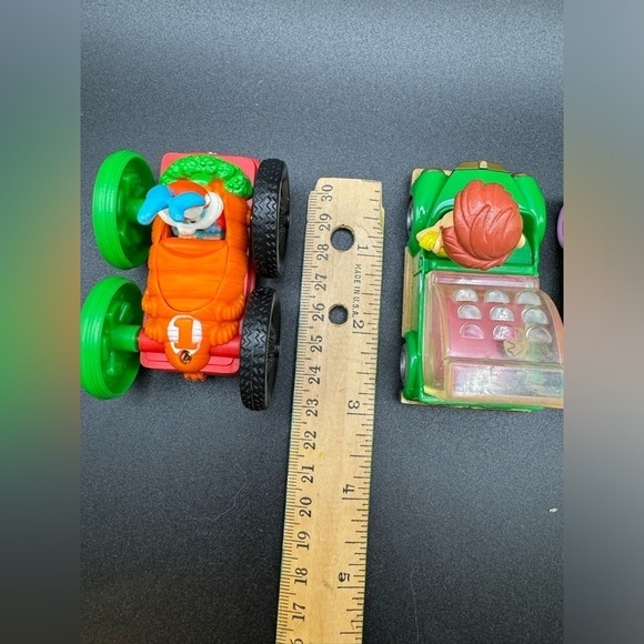 VTG 1990s Tiny Toons Montana Max Elmyra Elmira Flip Car McDonald’s - Picture 5 of 5